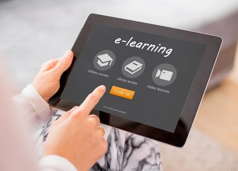 Harness the Power of eLearning with CourseApp’s Comprehensive Platform